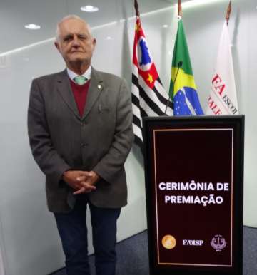Cerimônia de premiação e lançamento de obra coletiva na FADISP